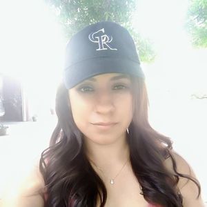 Meet your Posher, Claudia